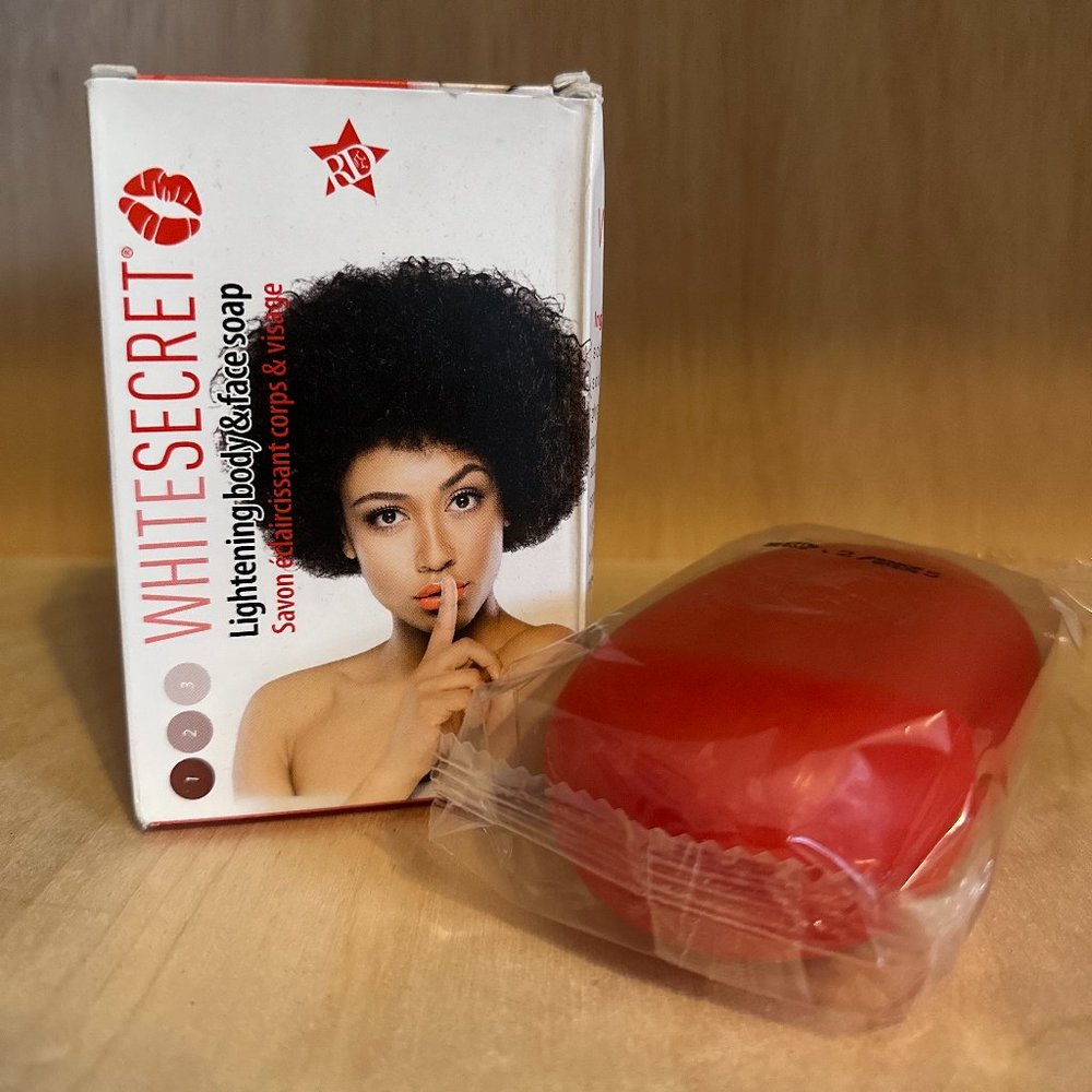 Set of 2 WHITE SECRET Lightening Body & Face Soap 190g